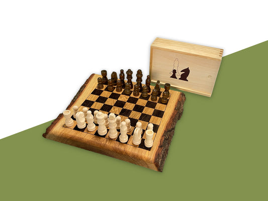 Rustikales Schachbrett Eiche | Handgemachtes Schachspiel mit Figuren | Wohnaccessoire & Geschenkidee