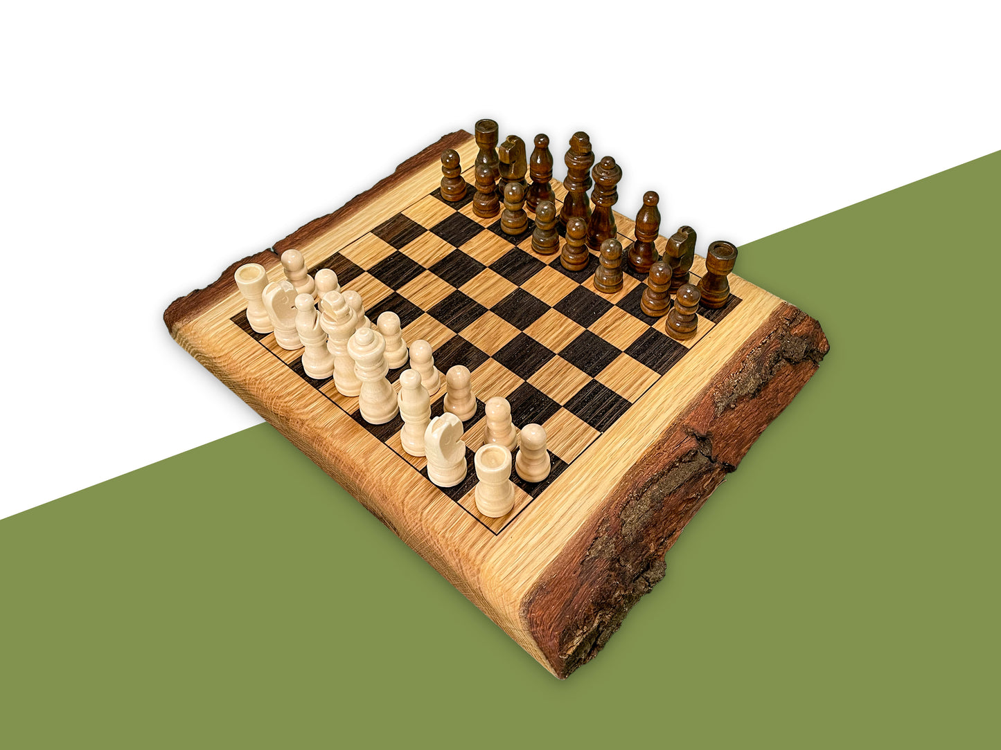 Rustikales Schachbrett Eiche | Handgemachtes Schachspiel mit Figuren | Wohnaccessoire & Geschenkidee