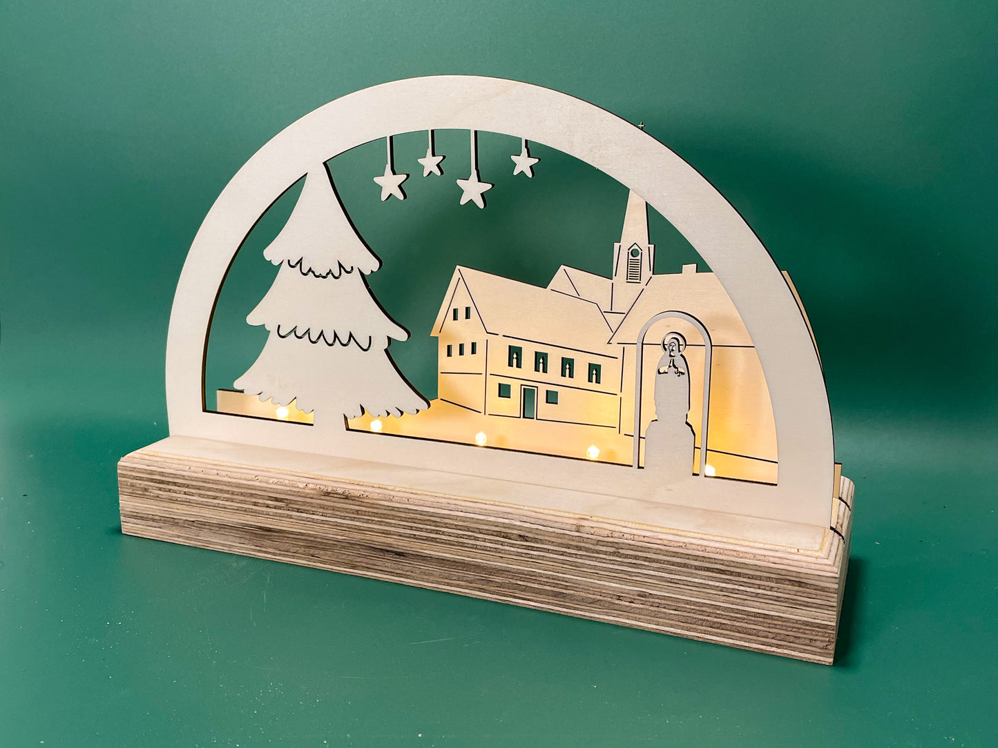 Handgefertigter Schwibbogen Ettlingen-Oberweier mit LED-Sockel – Ein Stück Heimat zum Leuchten