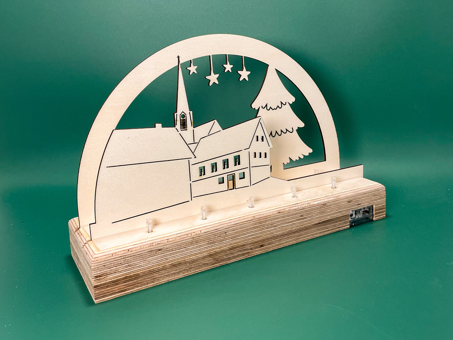 Handgefertigter Schwibbogen Ettlingen-Oberweier mit LED-Sockel – Ein Stück Heimat zum Leuchten